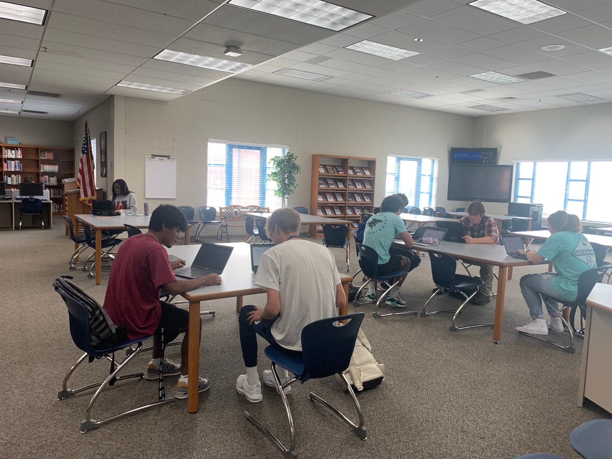 and_bcs's tweet image. Proud of our @WalkerValleyHS Seniors working on #FAFSA with the help of @clevelandstate!