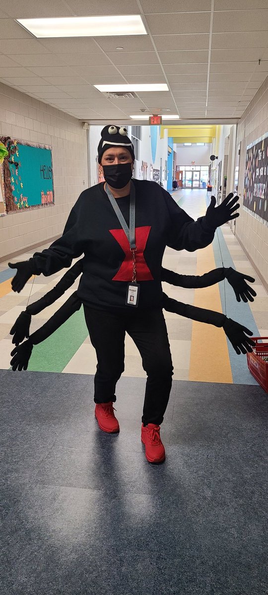 The best part of my day as an assistant principal is seeing our amazing teachers, like Ms. Escobar, make learning FUN. <a href="/WindermereES/">Windermere ES</a> <a href="/TrenaeHill/">Trenae Hill, Ed.D.</a>