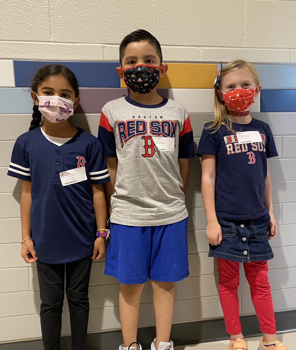 burrellelem's tweet photo. ⚾️ Go Sox ⚾️ #RedSox #theboro02035 https://t.co/9o0ZH9Nhv9
