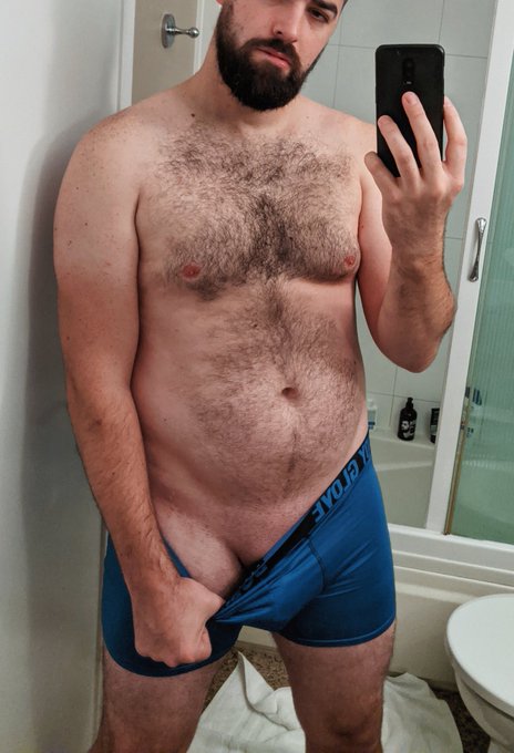 Daddy needs a good cock sucker at his knees 💦 https://t.co/rxLadTMFM7