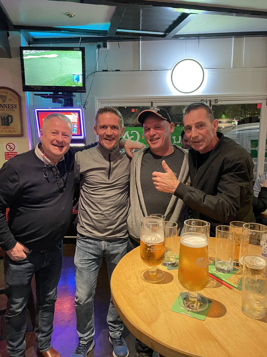 RJ102's tweet photo. @eugenelaverty @MichaelLaverty came across a few guys you might know #oldschool https://t.co/QBAv8qUWjy