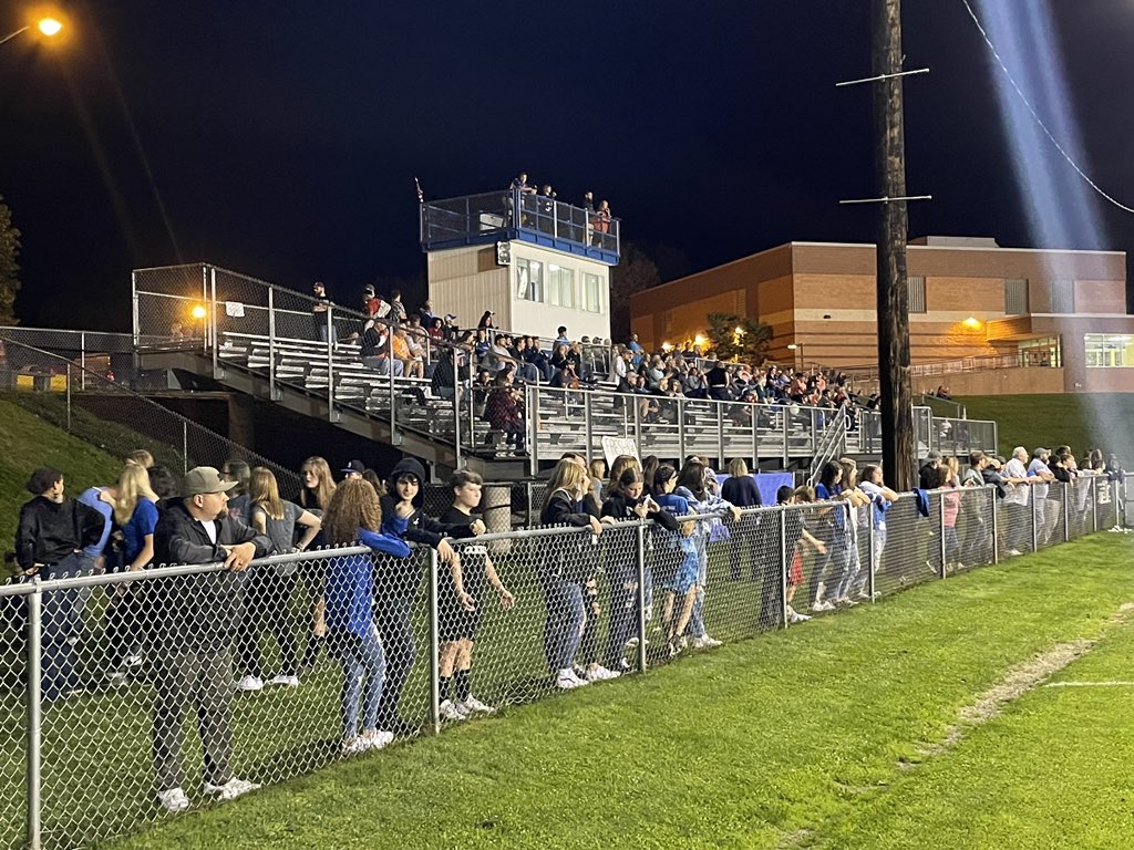 Good crowd on hand. Nice night, too!