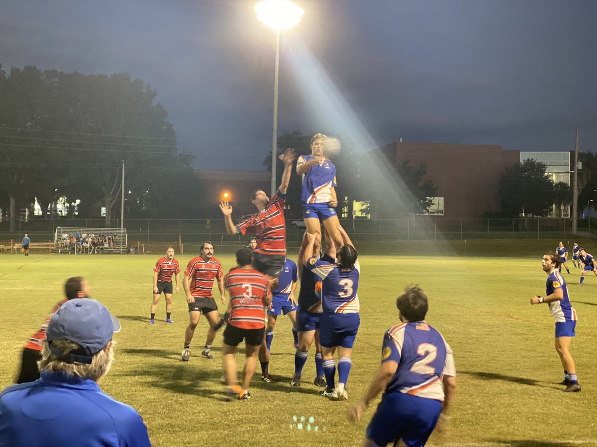 Get up there Louis 😤💪