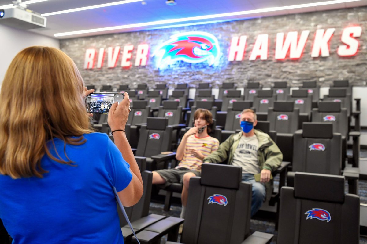 Officially cut the ribbon on some major upgrades to Costello Athletic Center! ✂️ 

Thank you to all of our donors who made this possible for our student-athletes!

goriverhawks.com/news/2021/10/1… 

#UnitedInBlue
