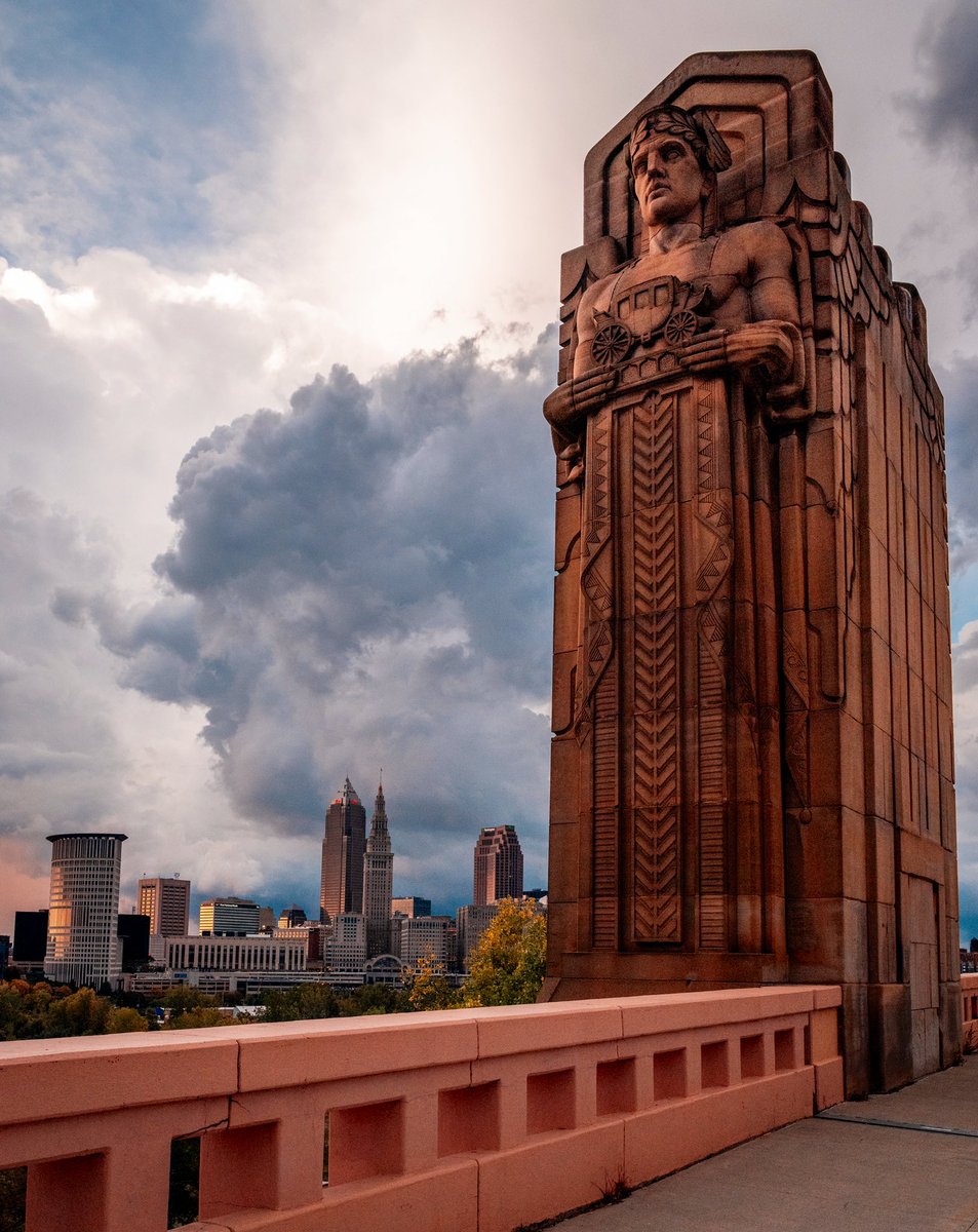 RT @GabeWasylko: Storm Guardians in Cleveland, OH https://t.co/AXOu3uDjQG