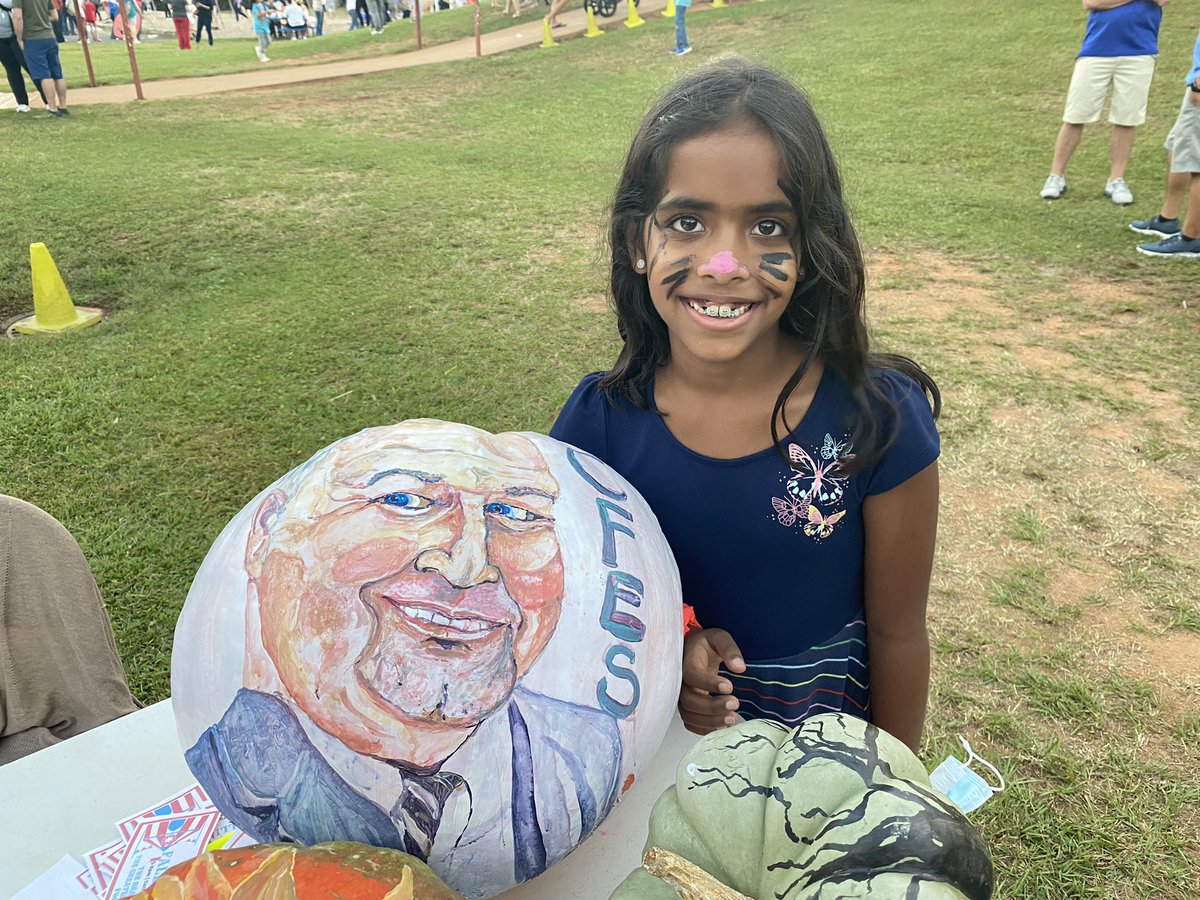 Leigh Anne (@shoreisgood) on Twitter photo 