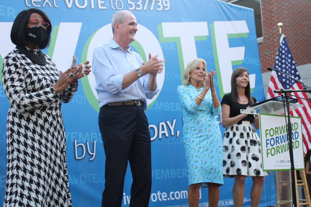 PhilMurphy's tweet photo. Today, our incredible First Lady of the United States, @DrBiden, joined us at @MiddlesexCollNJ in Edison. Honored to have her help us shift our efforts into high gear ahead of early in-person voting next weekend! https://t.co/K2IrGn3FNx