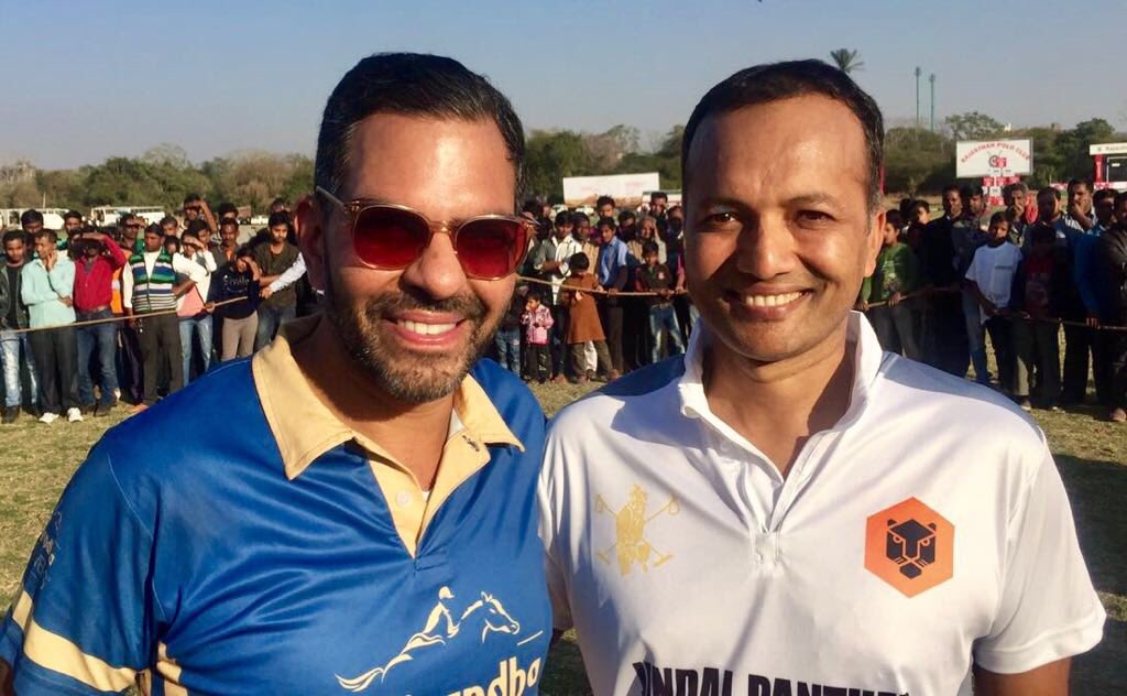VIVEKSINGHANIA2's tweet photo. wishes a very #HappyBirthday to one of the Top #PoloPatrons of #IndianPolo @sunjaykapur 💐🎂🇮🇳🙏
Sunjay ji leads the #SonaPolo team; A businessman &amp; industrialist of great repute,#Polo #Entrepreneur @MPNaveenJindal @shallujindal20 https://t.co/w0LpXGuVk9