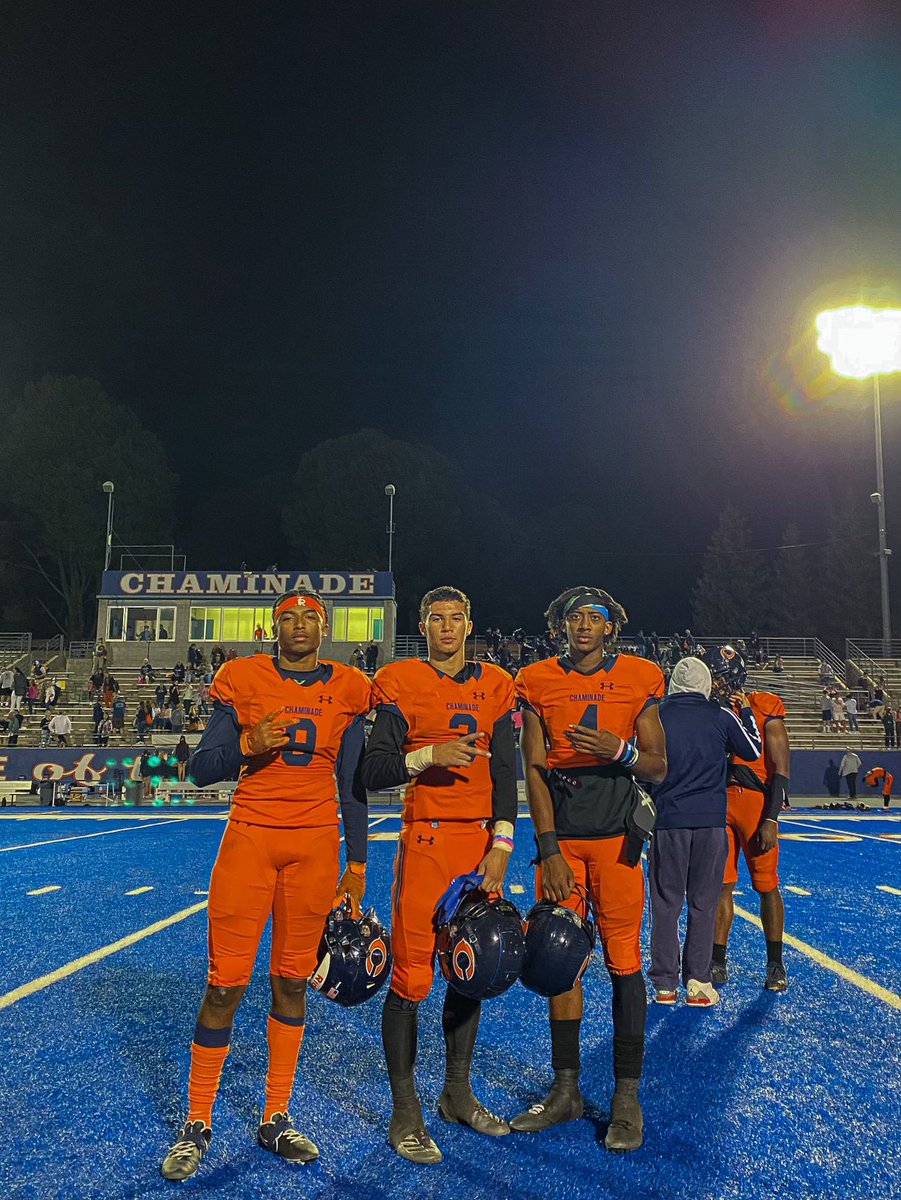 FootballRecruit's tweet photo. Final Score: Chaminade defeats Notre Dame 34-21 https://t.co/HTkfSvfy7f