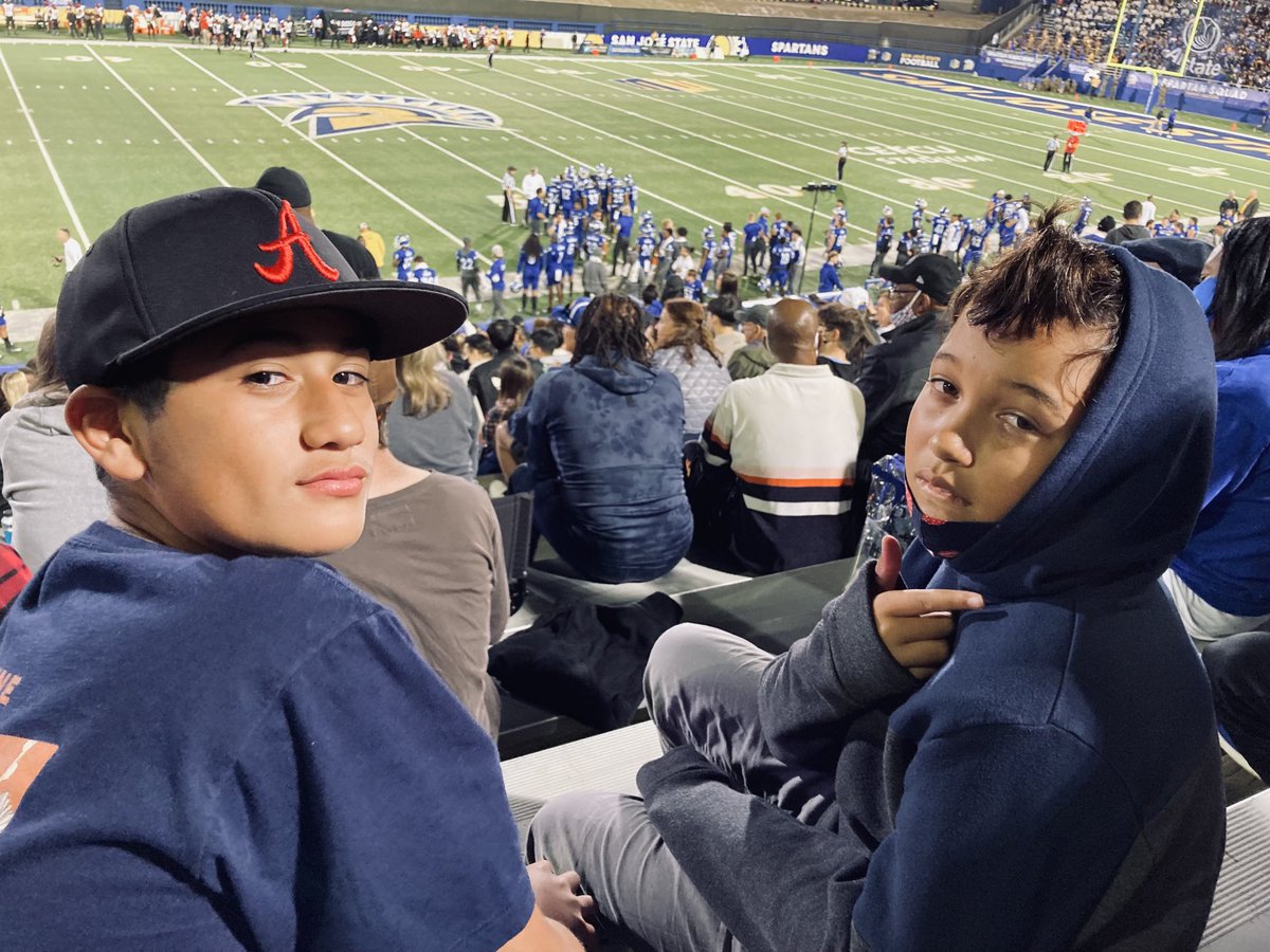 vidraatior's tweet photo. Go Spartans! Beat Aztecs! #SpartanUp https://t.co/K3Fpaqzy3M