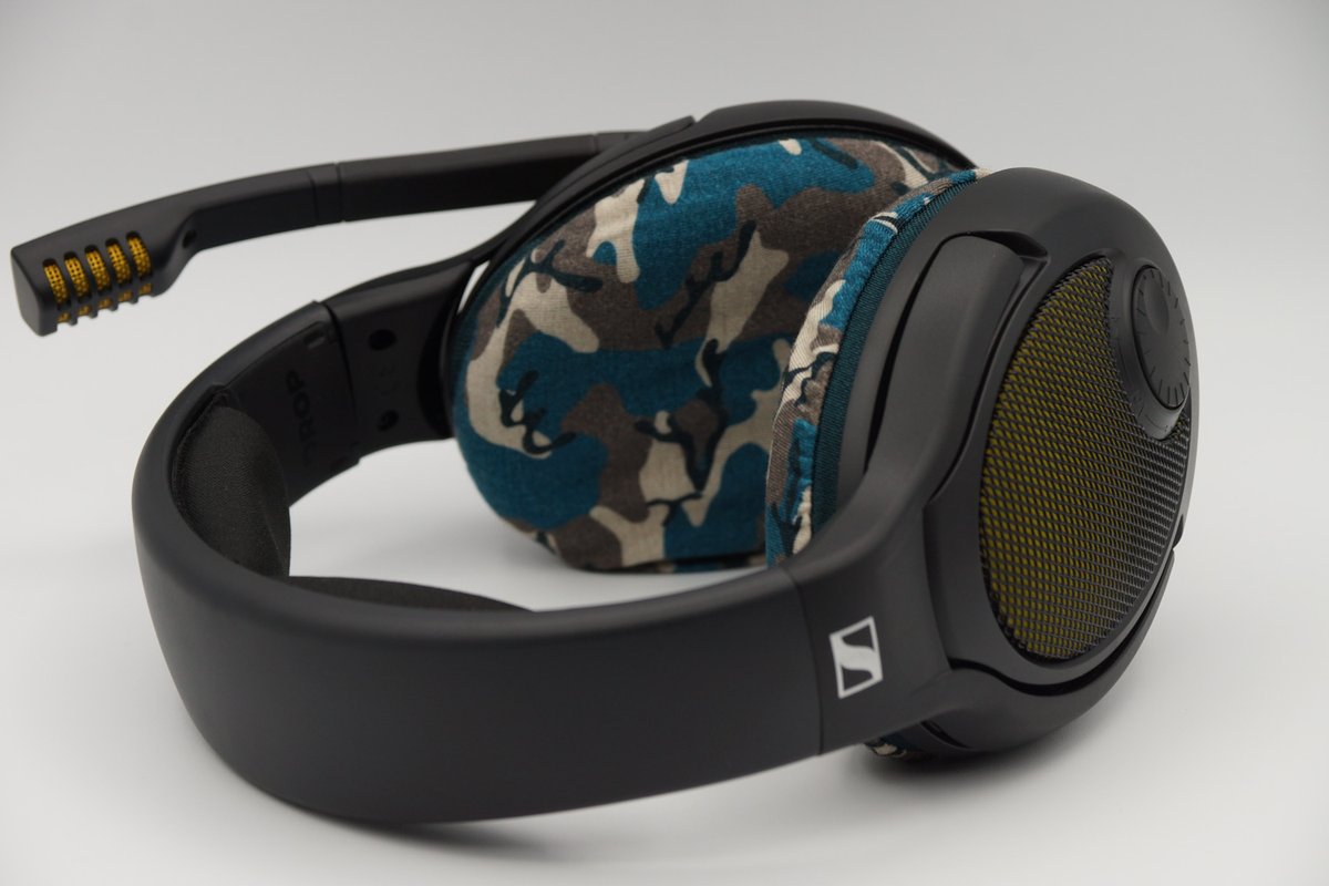 fifty_square's tweet photo. 本日の対応確認。
「SENNHEISER PC 38X」
癖のないスタンダードなデザインで使い勝手の良い開放型ゲーミングヘッドセット。ベロア製とサラサラの布製の2種類のイヤーパッドが付属。
https://t.co/2jzPqgjvZN
#mimimamo #ヘッドホン対応表 #sennheiser #pc38x https://t.co/b4iNy3Kxdr