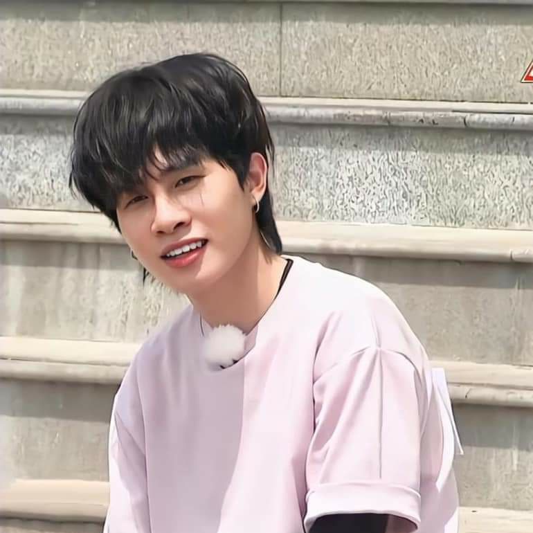 Laylala33510545's tweet photo. CHINH PHỤC HÀNH TRÌNH MỚI CÙNG JACK
#JackJ97 
#DomluonbenJack
#hanhtrinhmoi
@phuongtuan_j97 https://t.co/6gB10GFMcT