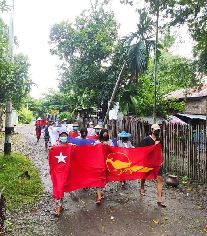 may_mzh's tweet photo. Protest against military dictatorship by residents from Kale City #NoFlyZoneInMyanmar #WhatsHappeningInMyanmar #Oct16Coup https://t.co/qDpdNWOw9r