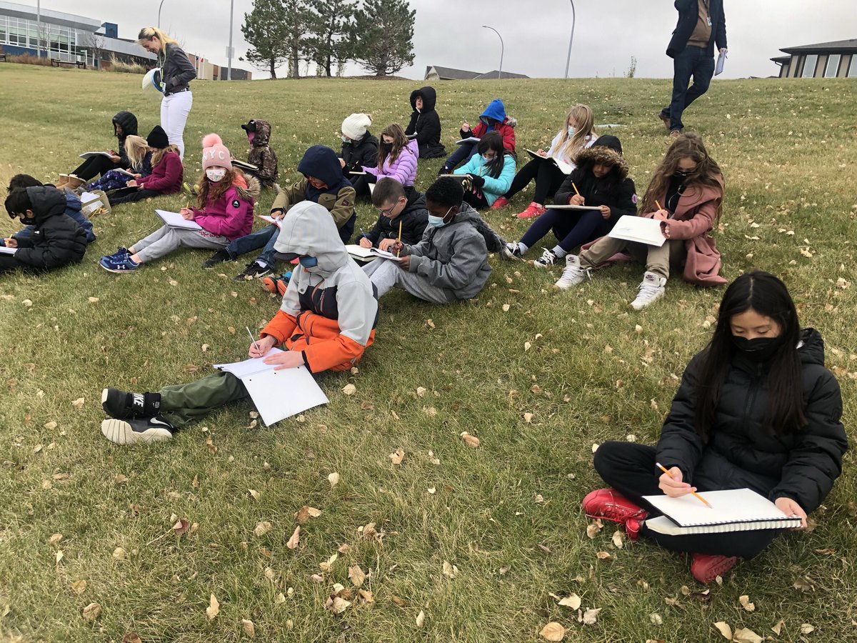msKPowell1's tweet photo. Channeling Bob Ross while we sketch the biotic and abiotic features at the pond. @NorthcottRVS https://t.co/z9vSkpR42T