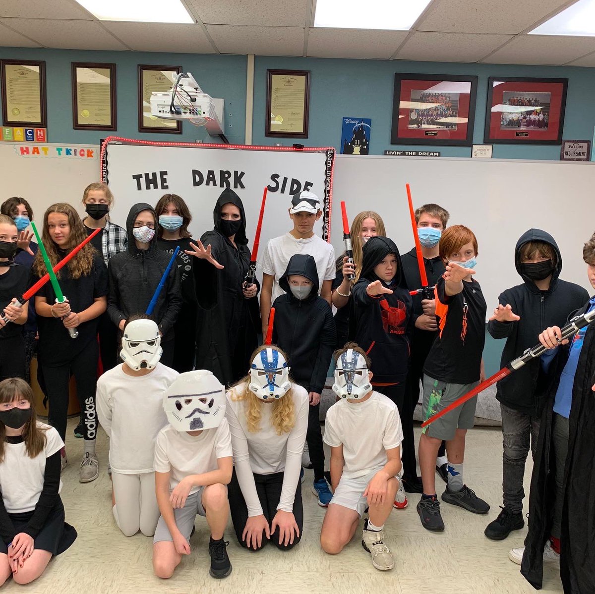 Erin Thurston tweet media