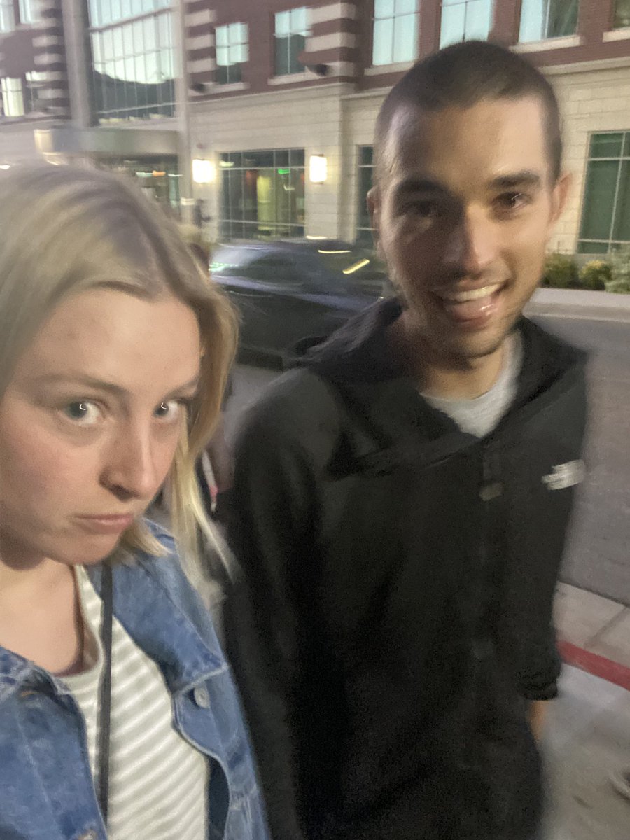 Is dressing like a normie to a gecs concert actually the most alt thing you could do? (Not looking for replies to this)