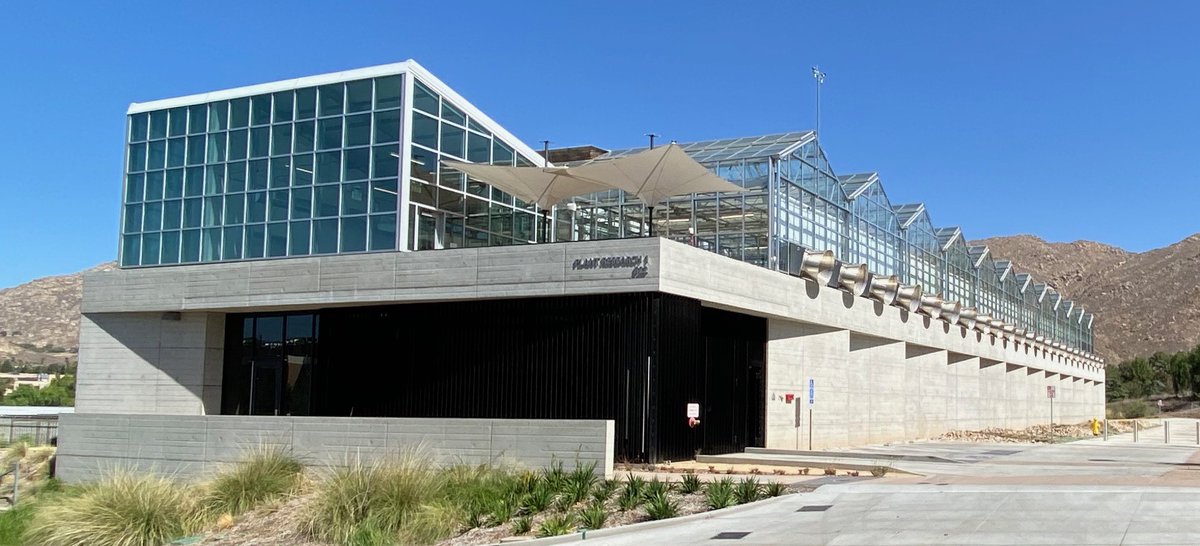 julia serres tweet media