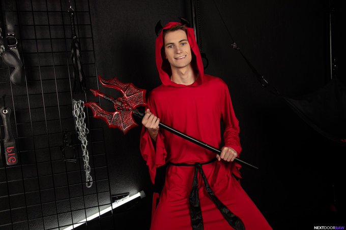 been wanting this scene w/ @ryanjordanxxx for so long 🤤   watch this spooky scene now on https://t.co/ZlZN5yiVW2<a class="tags" target="_blank" title="On Twitter" href="/?out=eyJ0eXAiOiJKV1QiLCJhbGciOiJIUzUxMiJ9.eyJpYXQiOjE3MTk4OTcxNTcsImlzcyI6InR3cG9ybnN0YXJzLmNvbSIsIm5iZiI6MTcxOTg5NzE1NywiZXhwIjoxNzUxNDMzMTU3LCJyZWRpcmVjdF91cmwiOiJodHRwczovL3R3aXR0ZXIuY29tL3J5YW5qb3JkYW54eHgifQ.Qjzf46_RYvpcxrzw00ZTyBKwsckJLK9fNeYra_fDqz-ZXl48yagAM2Unn8uzA6hZck5nOp_RGnVqicunLCA2Vg">@ryanjordanxxx</a>
