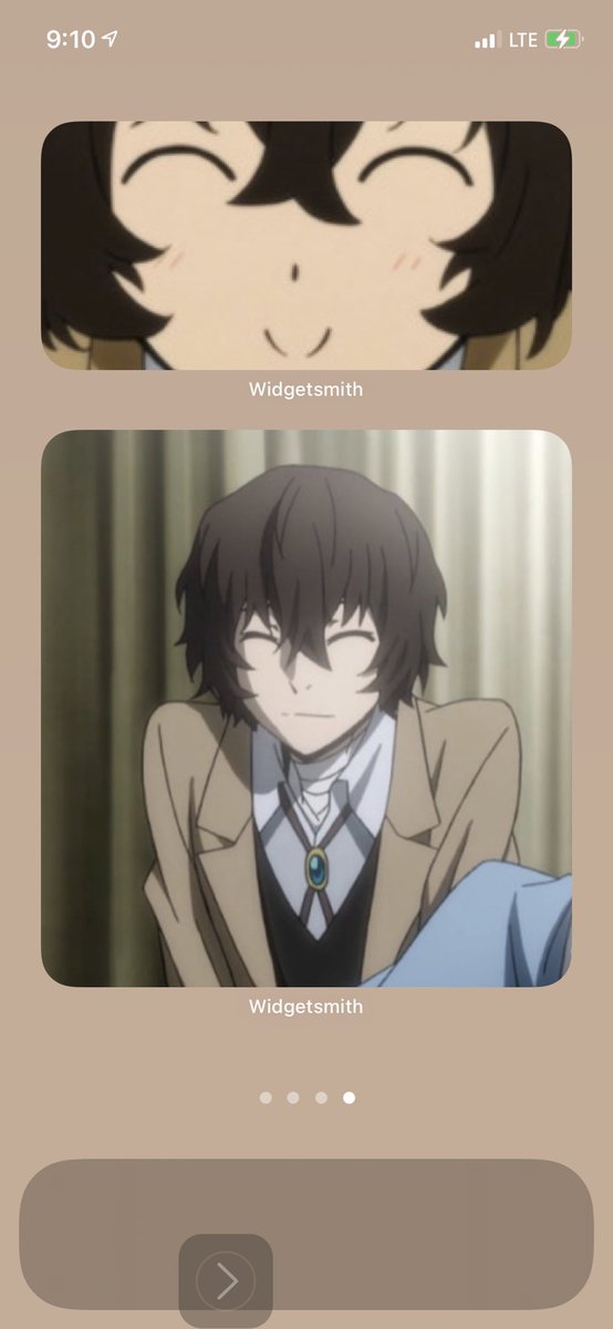 princessponk's tweet photo. You think you simp for an anime character? this is what my phones home screen looks like. #bsd #dazai https://t.co/CegRovPa3s