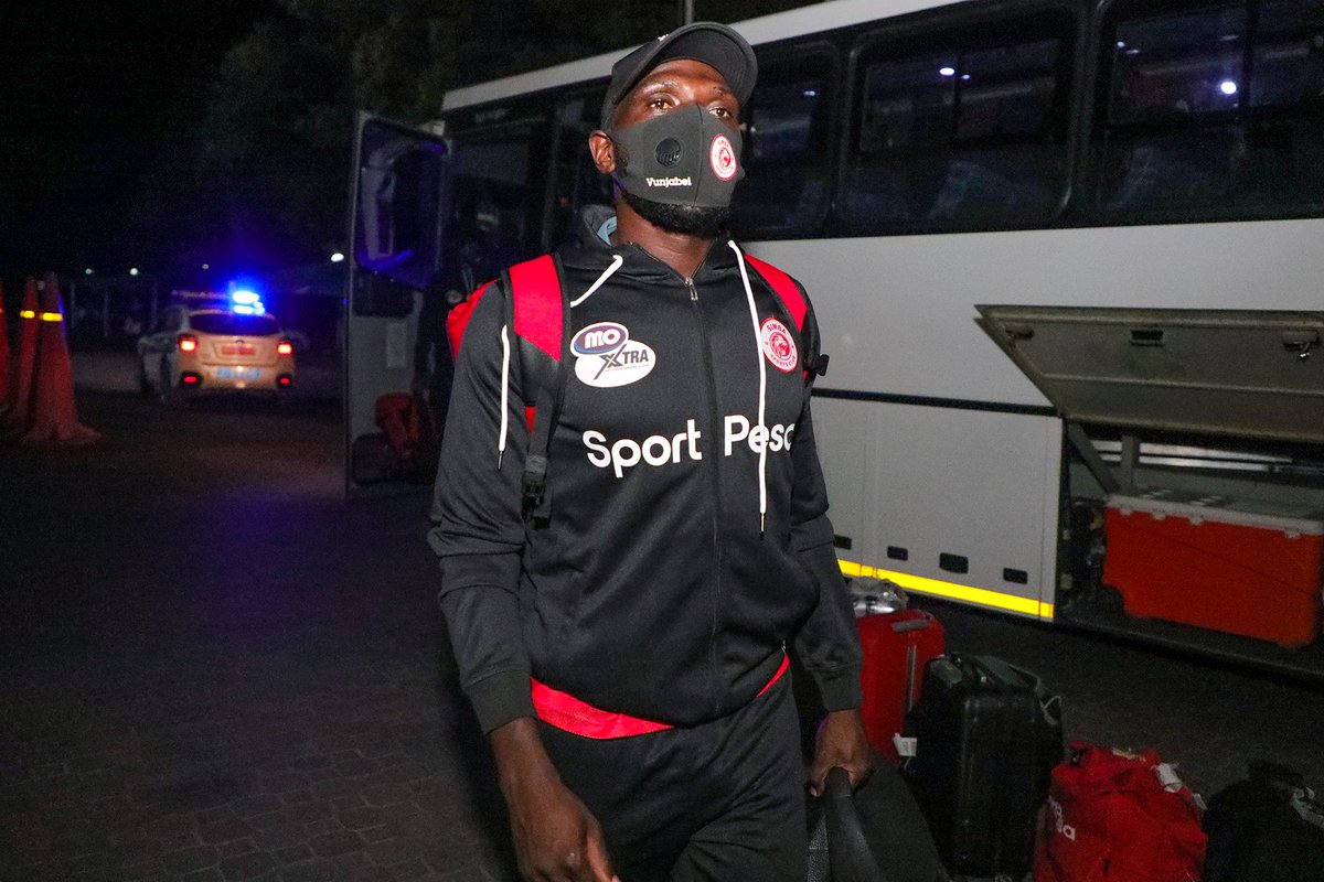 SimbaSC_EN's tweet photo. 🛬 The squad has arrived safely in Gaborone, Botswana. #NguvuMoja https://t.co/8rnj0JP5e4