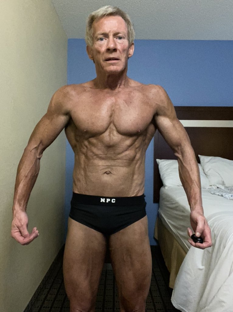 SportsRI1's tweet photo. My goal is to compete in a bodybuilding/ physique competition. Here are a few progress pics taken today. #bodybuilding #physique #mastersbodybuilding https://t.co/bqAlrjd4Le