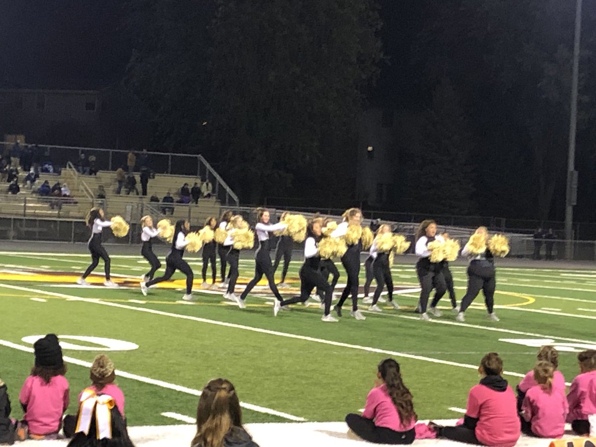 AVHSAthletics's tweet photo. AVaires looking great! https://t.co/1Rh3NVJXQU