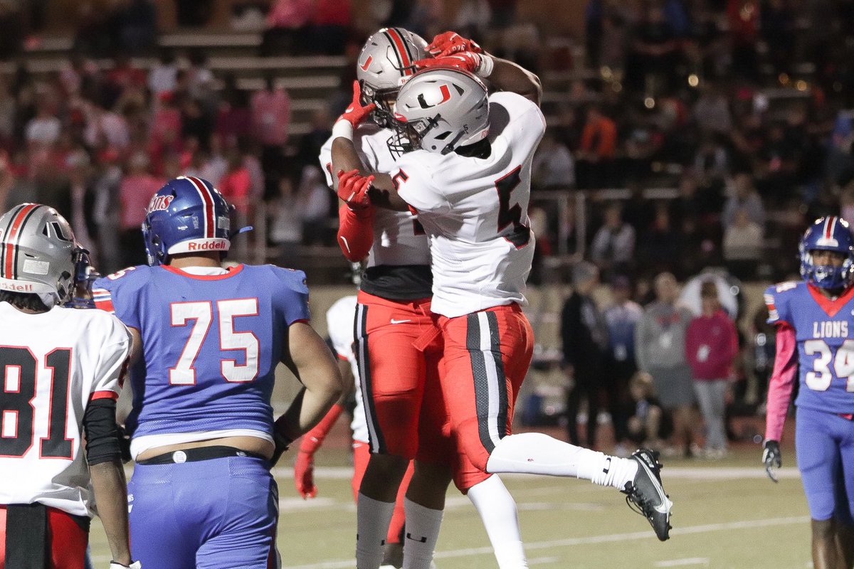 Union_Athletics's tweet photo. HALFTIME
A strong half on all fronts for @UnionFootball! Score is 35-7!๐๐ฅ
#UvsMoore | #BuildingChampions https://t.co/PP4swowLoO