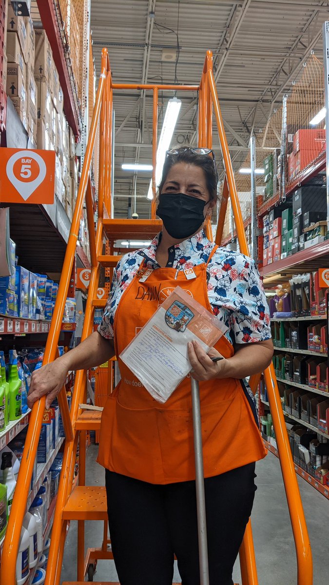 HomeHoff's tweet photo. Shout to Dawn for driving GET and building great relationships with our customers #GetInvolved #GetInvolvedSF #HomerAwards! #213 @jennifercaton2 @mikejones772 @Keria76297739 @shawn_sptgmorin @Brandi91792970 @TroySCrawford @BenMortond128 @HeidiTDHRM128 https://t.co/yZI1iNxYG2