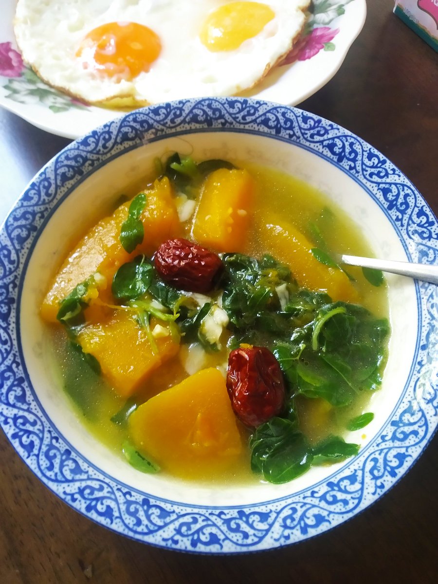 karmenlunarxisc's tweet photo. Pumpkin, Spinach and Moringa w jujube &amp; garlic https://t.co/xDZjcAzBOG