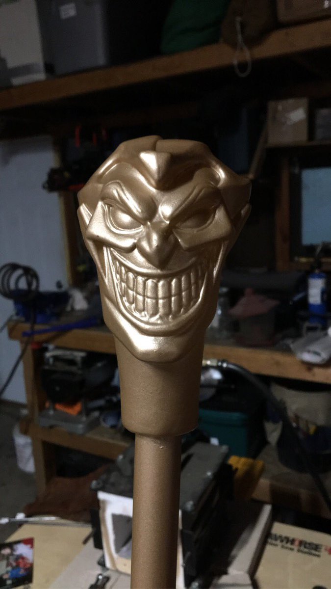 AwesomesocksNM's tweet photo. I started working on my cane for my Joker Halloween costume and here are some ‘before’ pics from before I did anything to it! So far it’s been pretty fun! I’ll add the ‘after’ pics in the replies soon! @HamillHimself @TroyBakerVA #Halloween2021 #TheJoker #DCComics #CustomProp https://t.co/9wFiHzGkxi