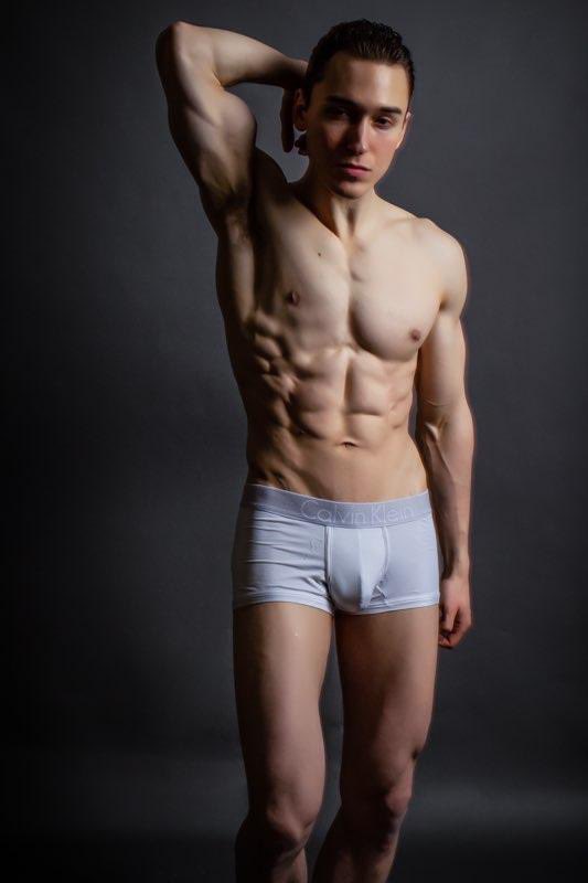 Adonis Lounge tweet media