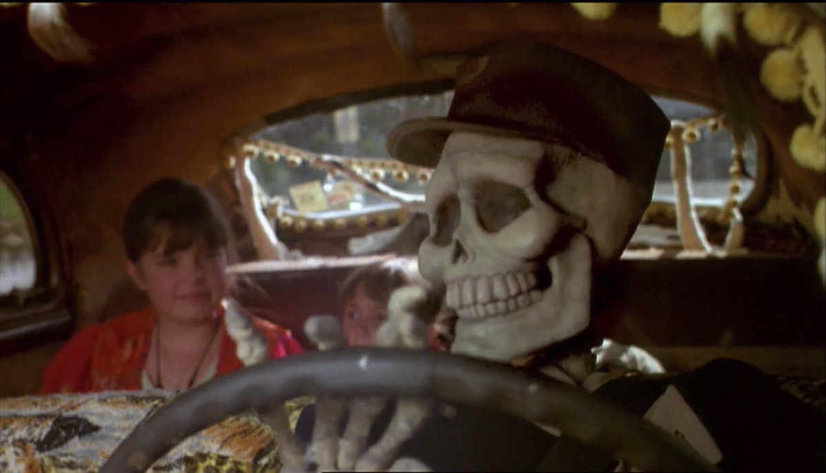 HorrorFlickss's tweet photo. Halloweentown (1998) https://t.co/XQgQh6O0aJ