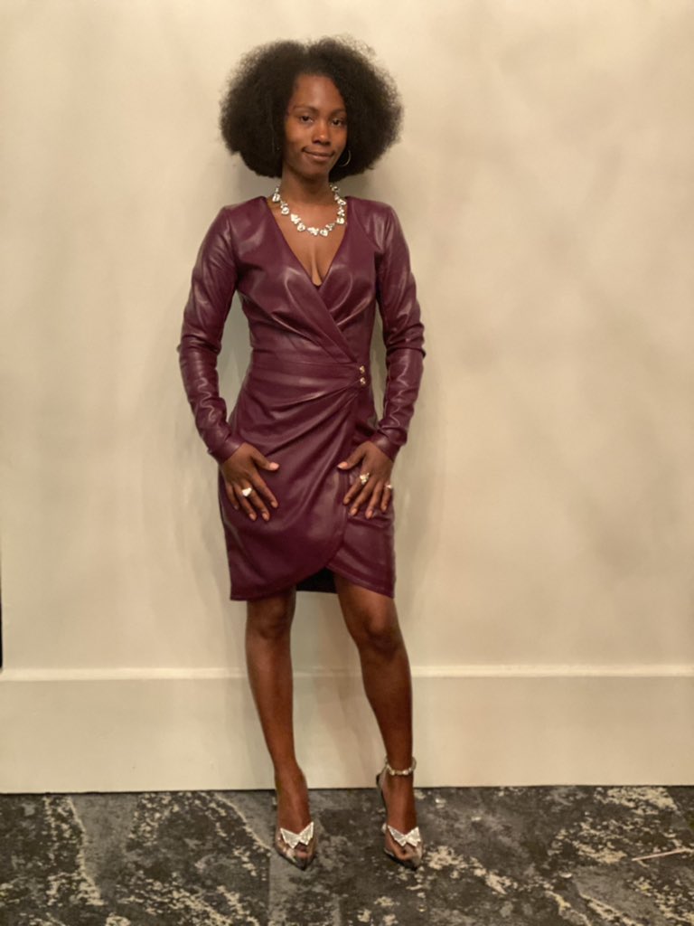 Me at the wedding https://t.co/9B5Nk3cyq0