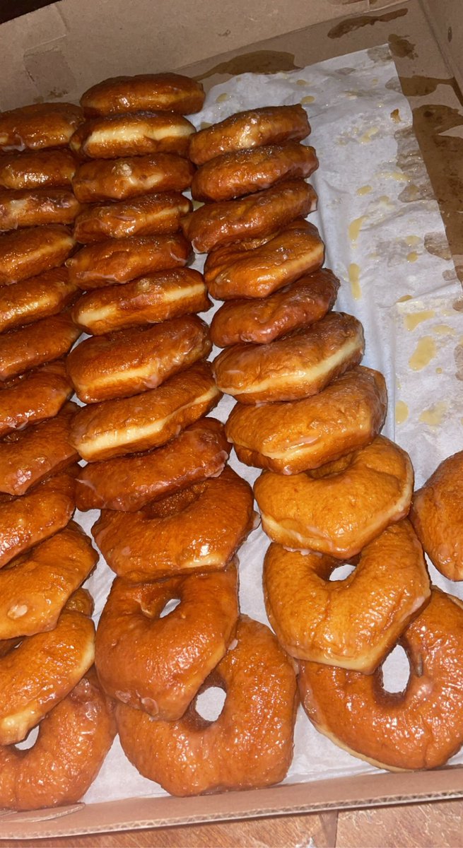 Shoutout <a href="/DeltaZeta_KX/">YSU Delta Zeta</a> for the delicious donuts 😋