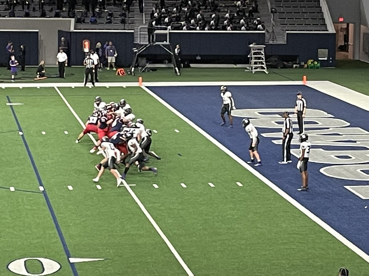 MatosTech's tweet photo. Go Titans!!! Itβs Homecoming time! @CHSTitanNation #TitanTags @Cen10titans https://t.co/BV5alJ7rz4