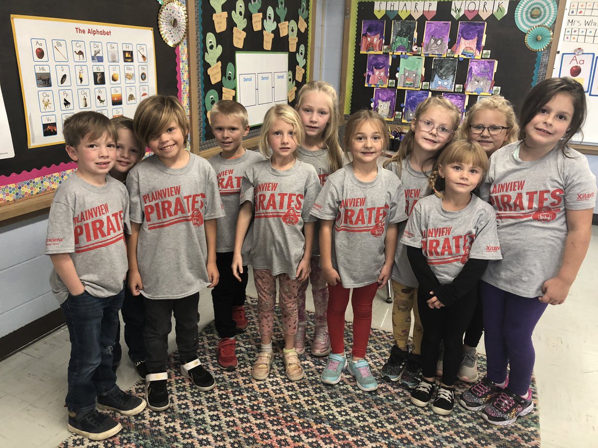 mrswhitwhite's tweet photo. Rocking our new Pirate gear from Wilbur Ellis! #thankyou #funinfirst @PHSPiratePride https://t.co/EZTCO8PRNg
