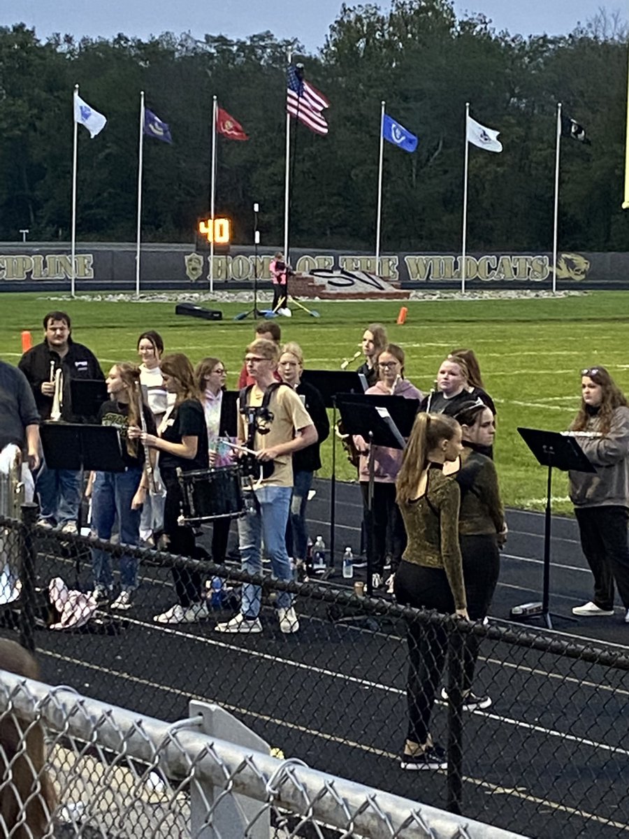 lanawilli7's tweet photo. Lots of lasts this week…last soccer game, last fall break together, tonight senior band night and the last time to play at the football games. This momma is super proud 🖤💛#thenol https://t.co/mBvVxOXMi6