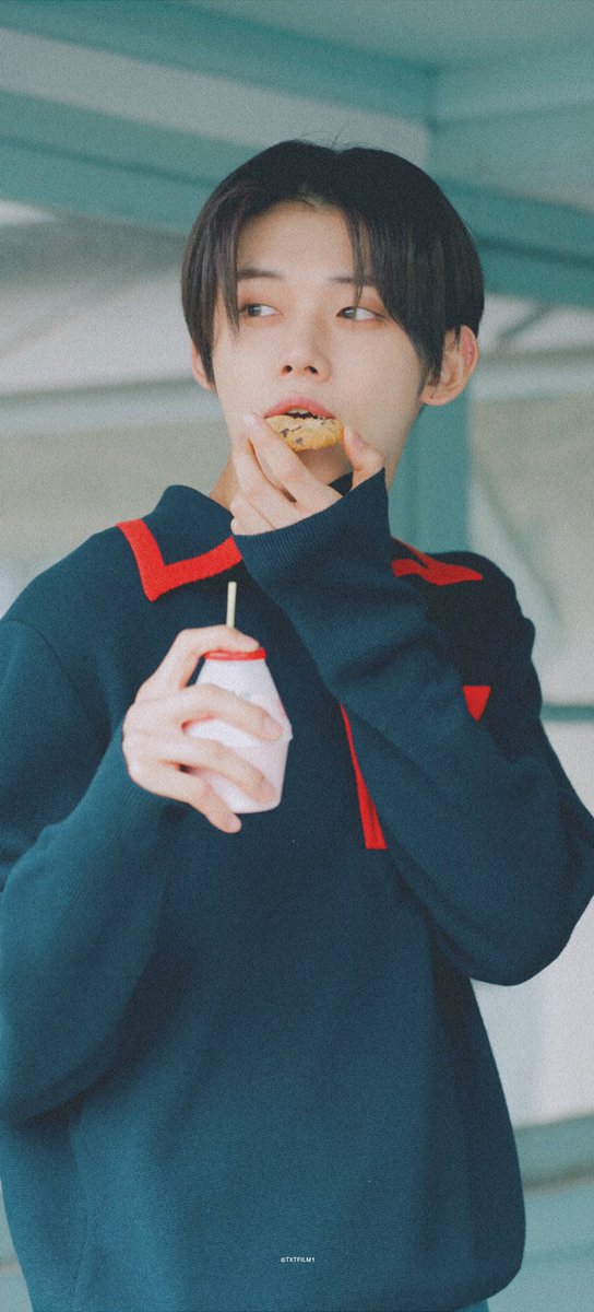 TXTFILM2's tweet photo. 🎞  #SOOBIN #YEONJUN @TXT_members 

#TXT #TOMORROW_X_TOGETHER #투모로우바이투게더 https://t.co/bORYgcXJAu