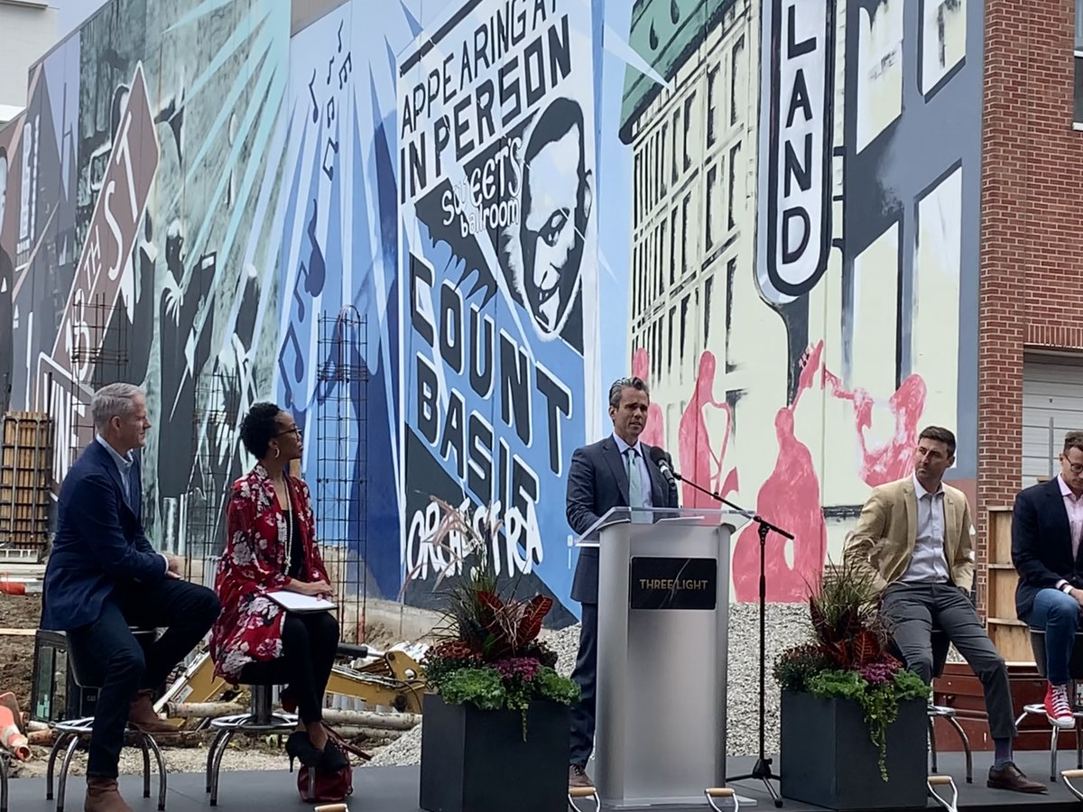 cordishco's tweet photo. Construction officially commenced today on Three Light Luxury Apartments in the @KCPLDistrict. The project is creating over 500 construction jobs. The opening of #ThreeLightKC will bring the total # of new downtown KC apt units by #Cordish to 900 since opening One Light in 2015. https://t.co/1RoZPF5vW5