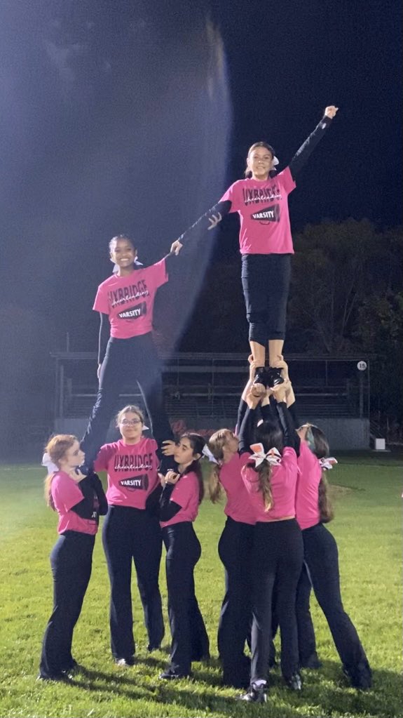 uxbridge_cheer's tweet photo. Had a great away game tonight against Southbridge!! 34-0! Everyone did amazing and can’t wait for the next game. Go U! #spartanpride #UHS https://t.co/VU0bvr1MBP