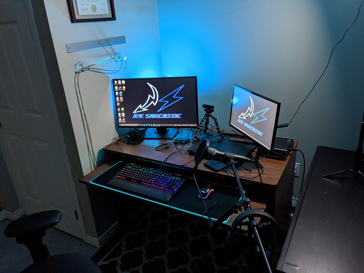 MrSarcasticJoe's tweet photo. 10:30pm EDT
Check out the primary set up. Looks good for now.
Fun Friday. Let's get in stream and call for good times.
#JoinUs #WeHaveCandy https://t.co/PIKnZM1P6S