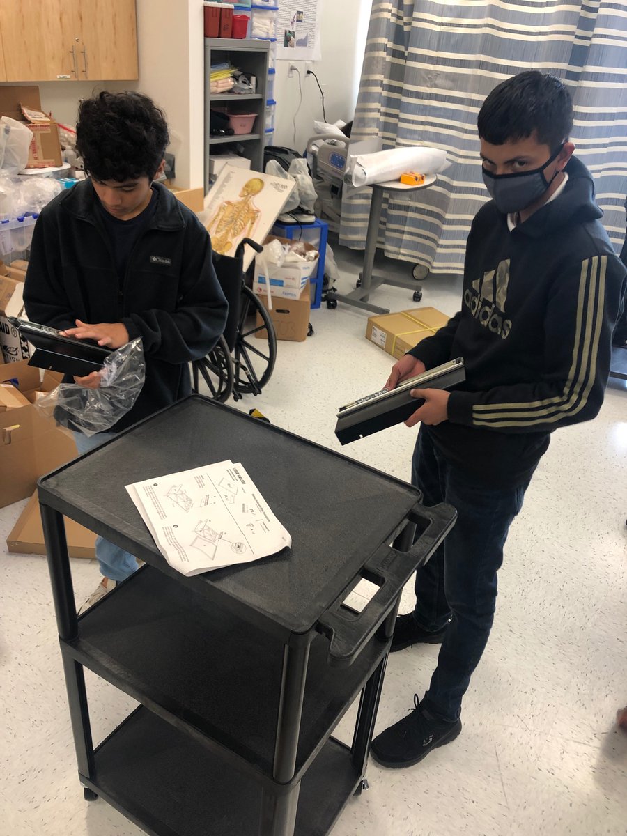 Mr. Mills’ Principles of Construction students demonstrated their skills in the new HST lab. #wyattnation <a href="/FWISD_CTE/">Fort Worth ISD CTE</a>
