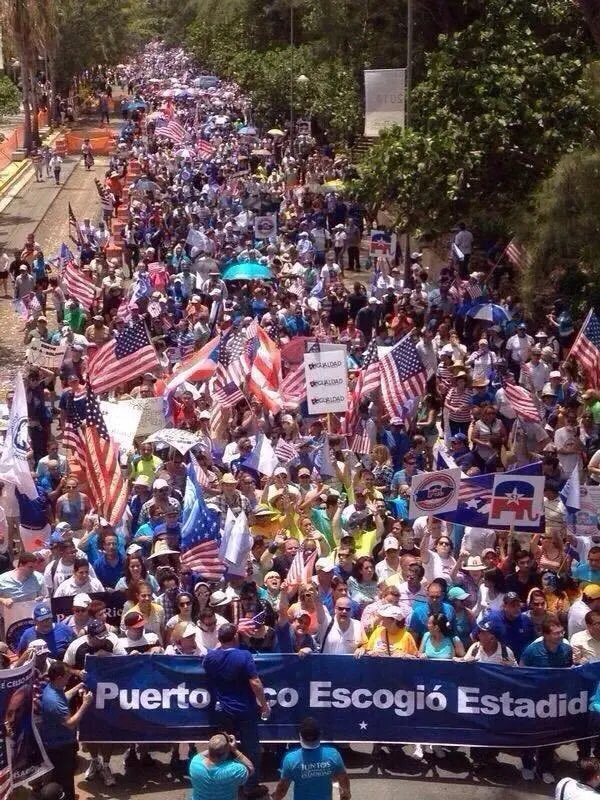 WillyAlvarado51's tweet photo. I bet this pro statehood march wasn't covered by the media https://t.co/6tLhyNj3Nx