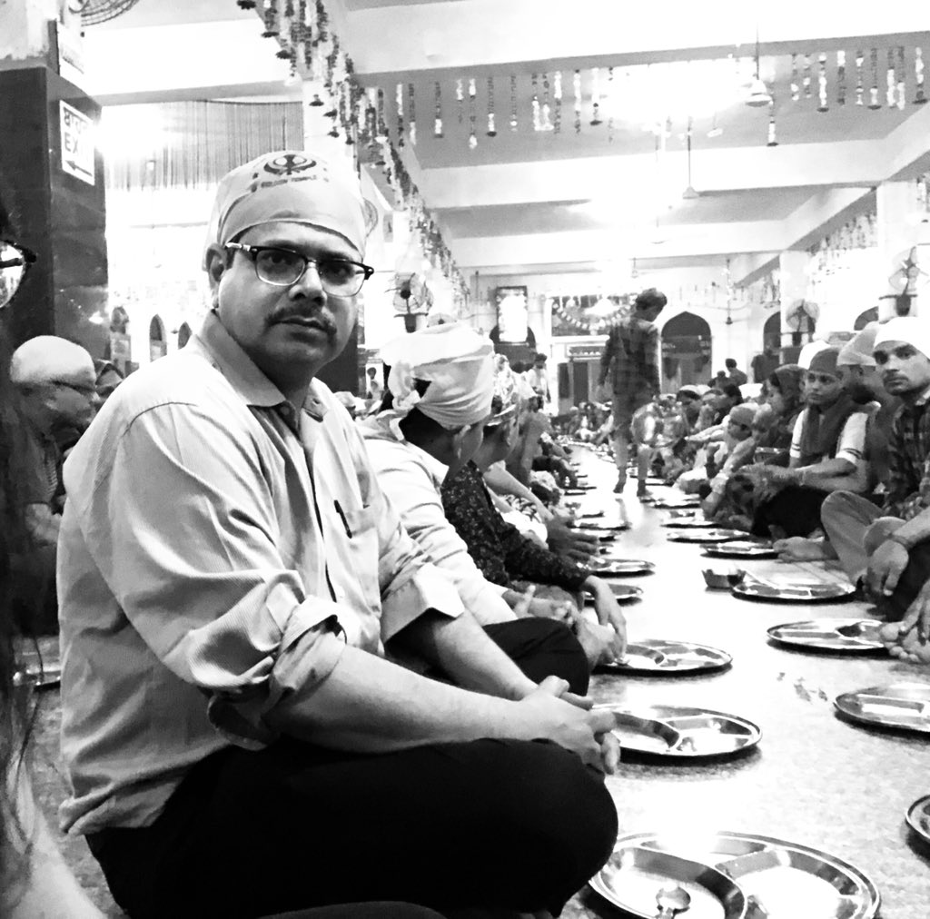 NeetFiles's tweet photo. I follow every one who follows me as a gesture of respect ☺️
But ….
Are they any farmer protest sympathizers left among my followers ?
Pl unfollow I don’t want them on my TL .
#Fake_FarmersProtest https://t.co/HoTsmEor8Z