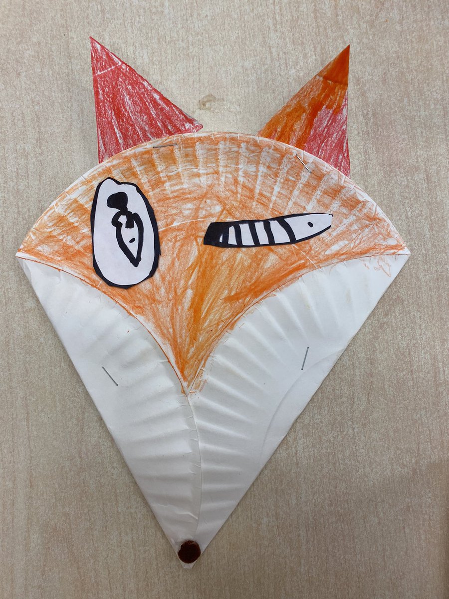 MrsMillersRoom's tweet image. I showed my students a video of foxes screaming outside my house! Since then we have read books, watched videos and now made our own fox art (showing different emotions) #FoxFans @JBoltonps