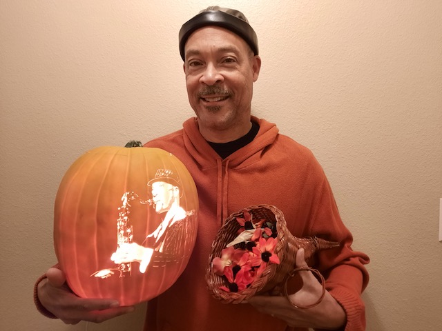 Happy Fall Everyone! We're adding some exciting November and Comfort and Joy Christmas dates to our tour schedule. Thanks for your continued support of my Lookin' Up CD! Stay tuned!!