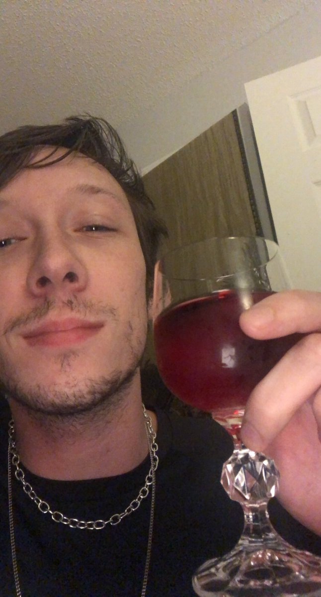 Hello tweeter I'm making spooky dubstep &amp; drinking the blood of mortals hbu