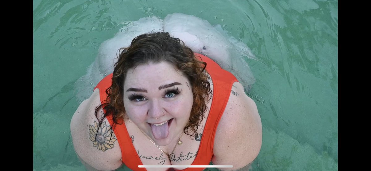 TallGlassOfJess's tweet photo. 20% off my onlyfans right now click the link in my bio 💕💋 https://t.co/0eU5He2Vjn