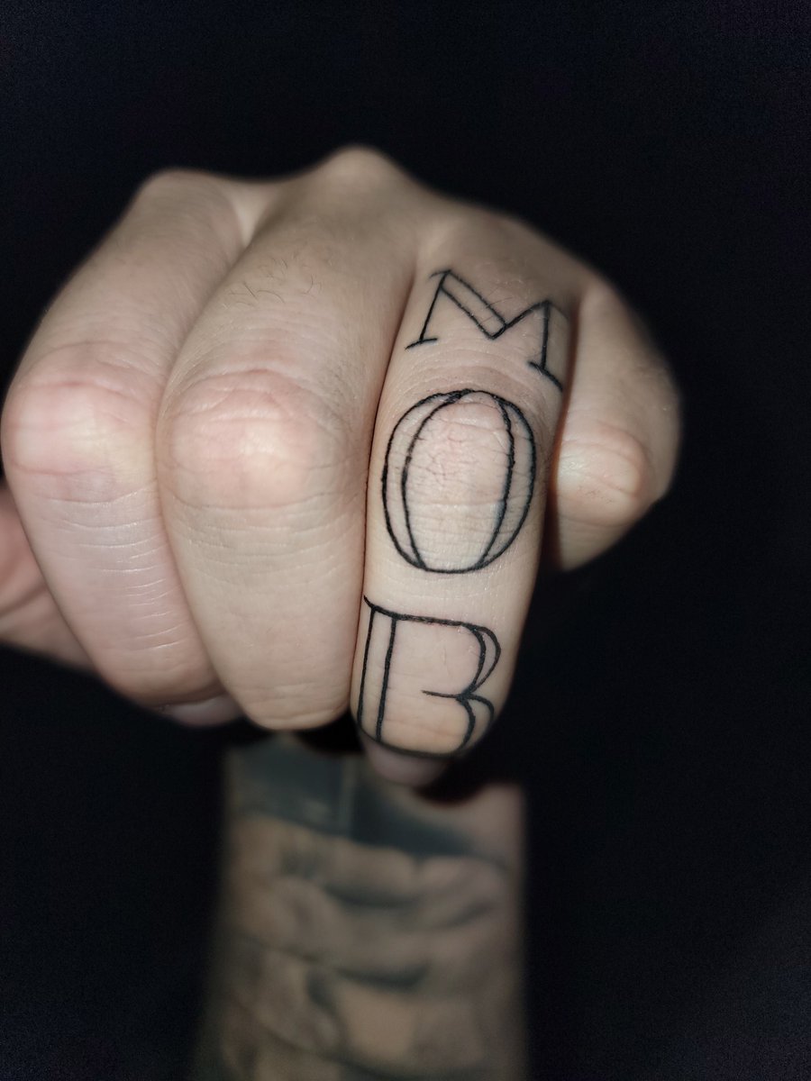 OppAssMike's tweet photo. #MOB Tatted on my ring finger cause I'm married to the money! 💰💵 https://t.co/sMFZ9zyUEO