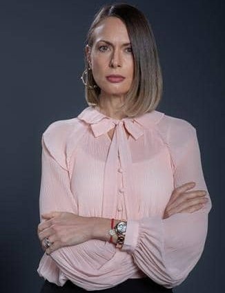 serpelisconflow's tweet photo. Les juro que la odio más que ayer y menos que mañana #LaNietaElegida https://t.co/kTTe2Yumpx